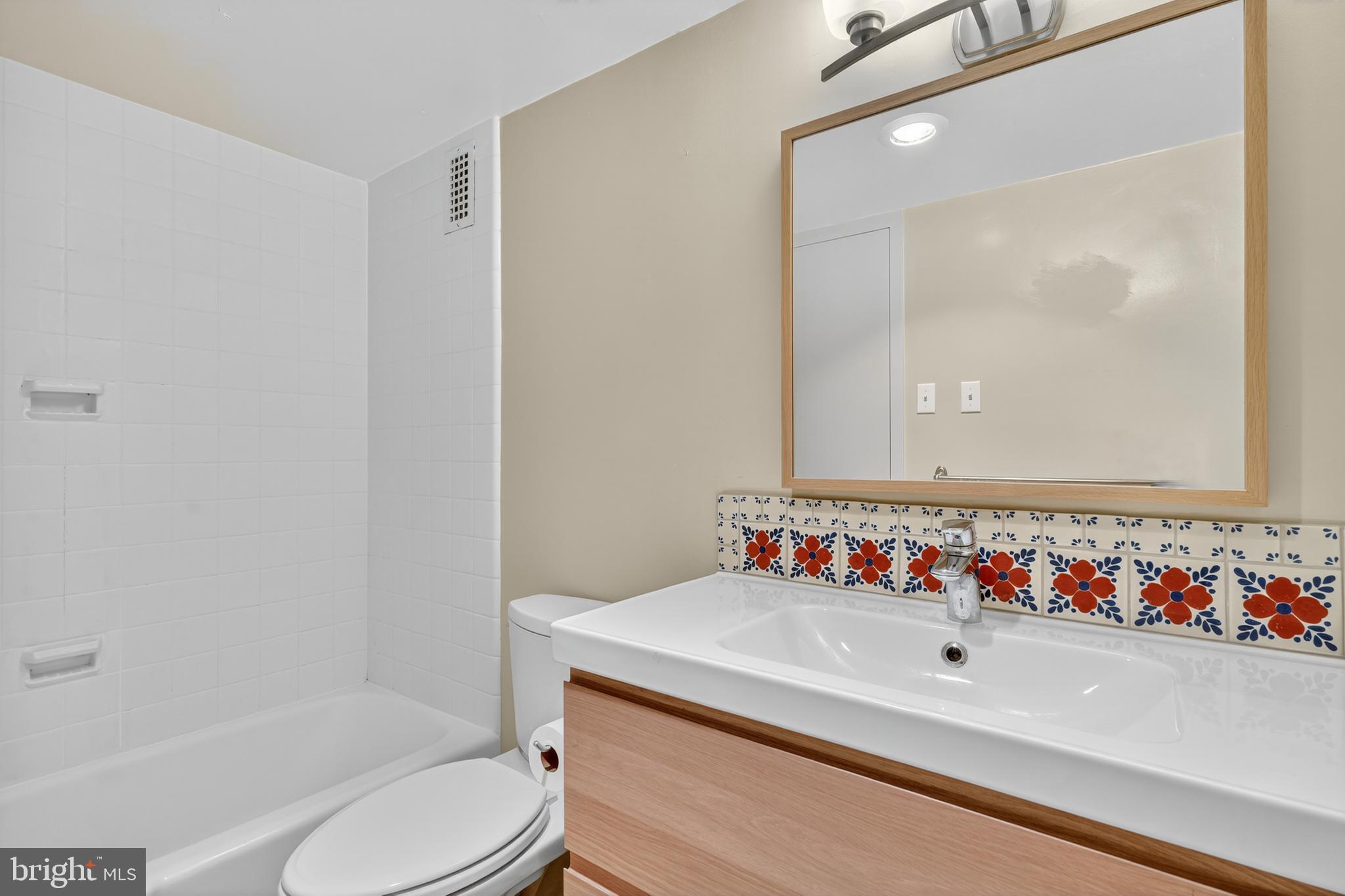 3001 VEAZEY TERRACE NW 529