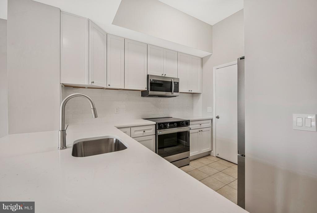 400 MASSACHUSETTS AVENUE NW 1322