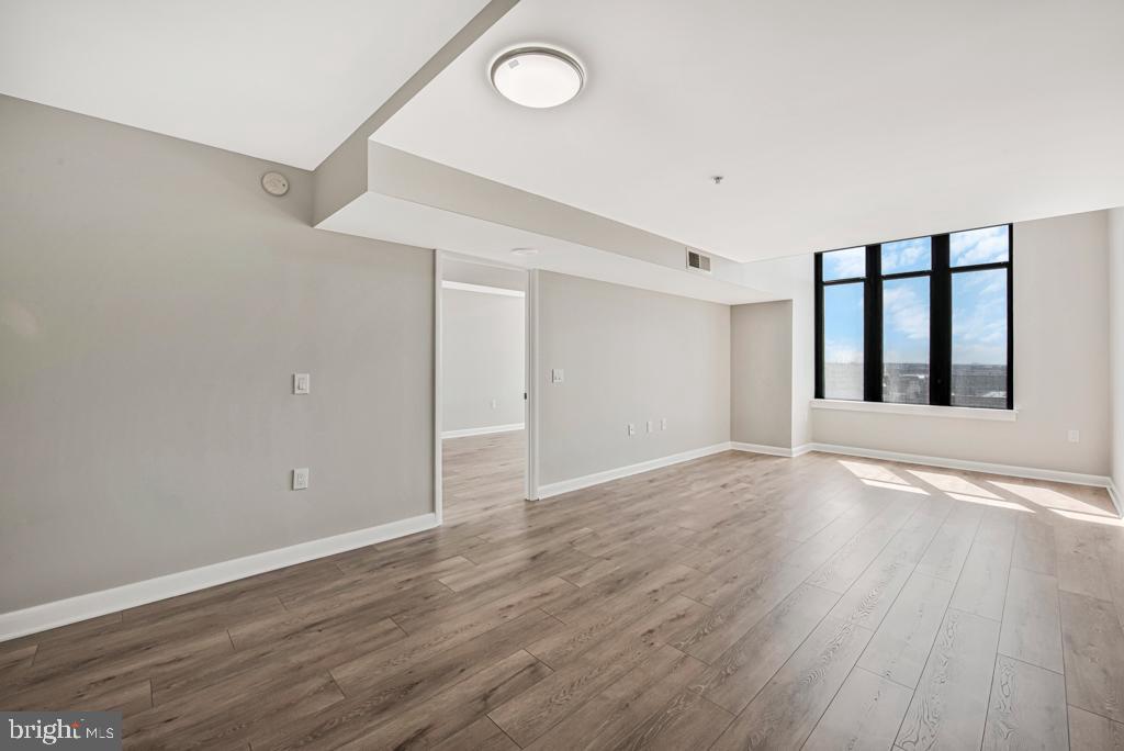 400 MASSACHUSETTS AVENUE NW 1322