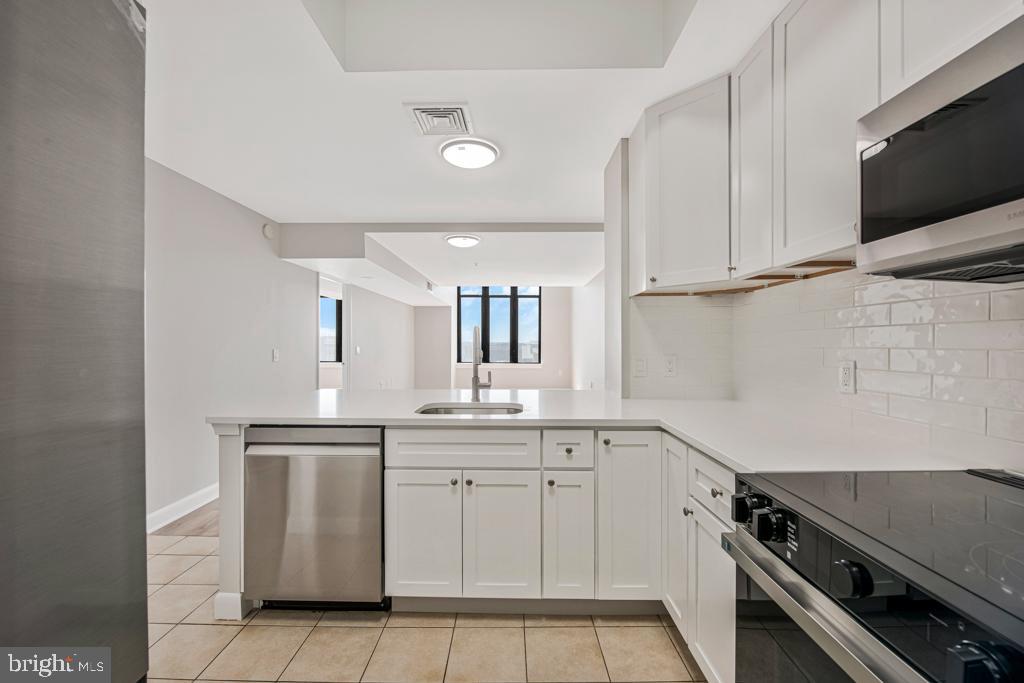 400 MASSACHUSETTS AVENUE NW 1322