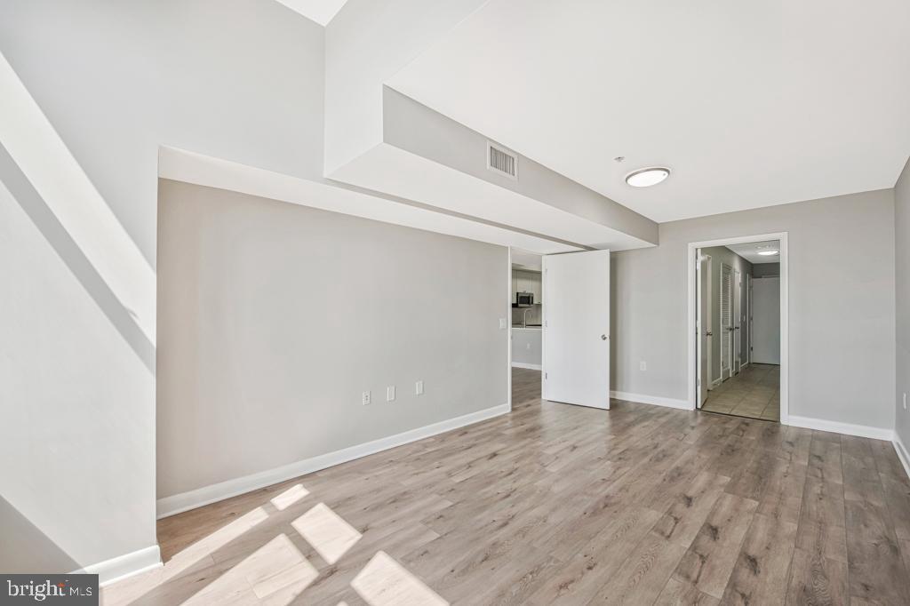 400 MASSACHUSETTS AVENUE NW 1322