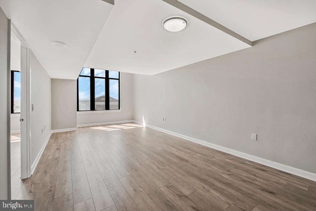 400 MASSACHUSETTS AVENUE NW 1322