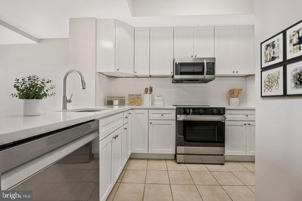 400 MASSACHUSETTS AVENUE NW 1322