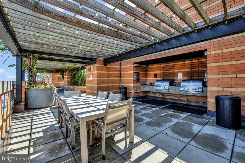 400 MASSACHUSETTS AVENUE NW 1322