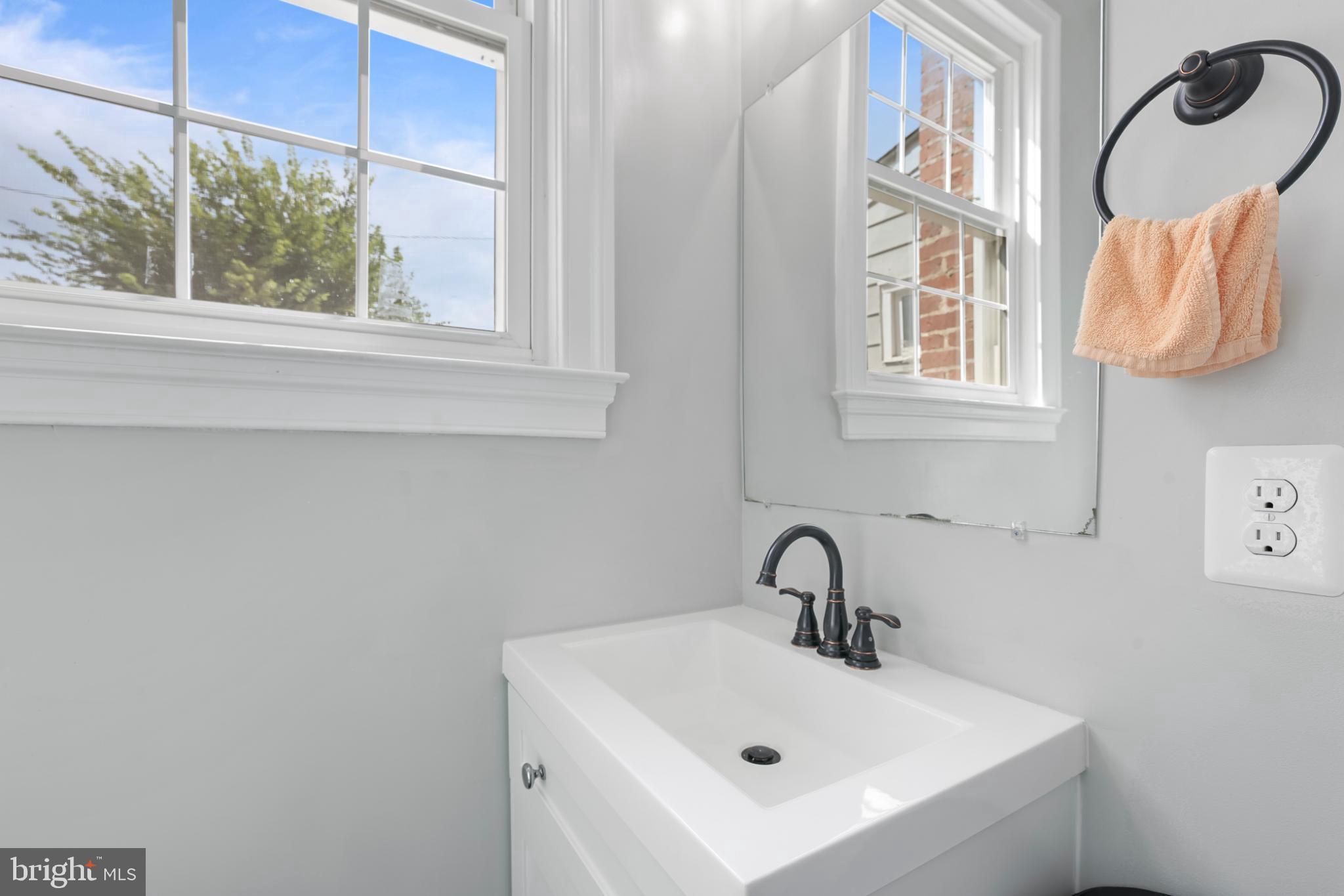 812 TEWKESBURY PLACE NW