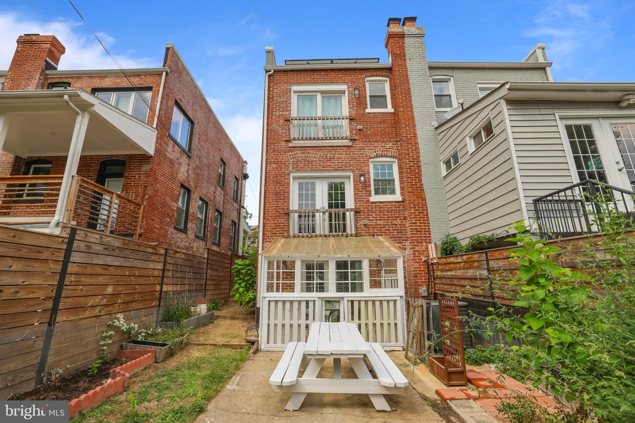 812 TEWKESBURY PLACE NW