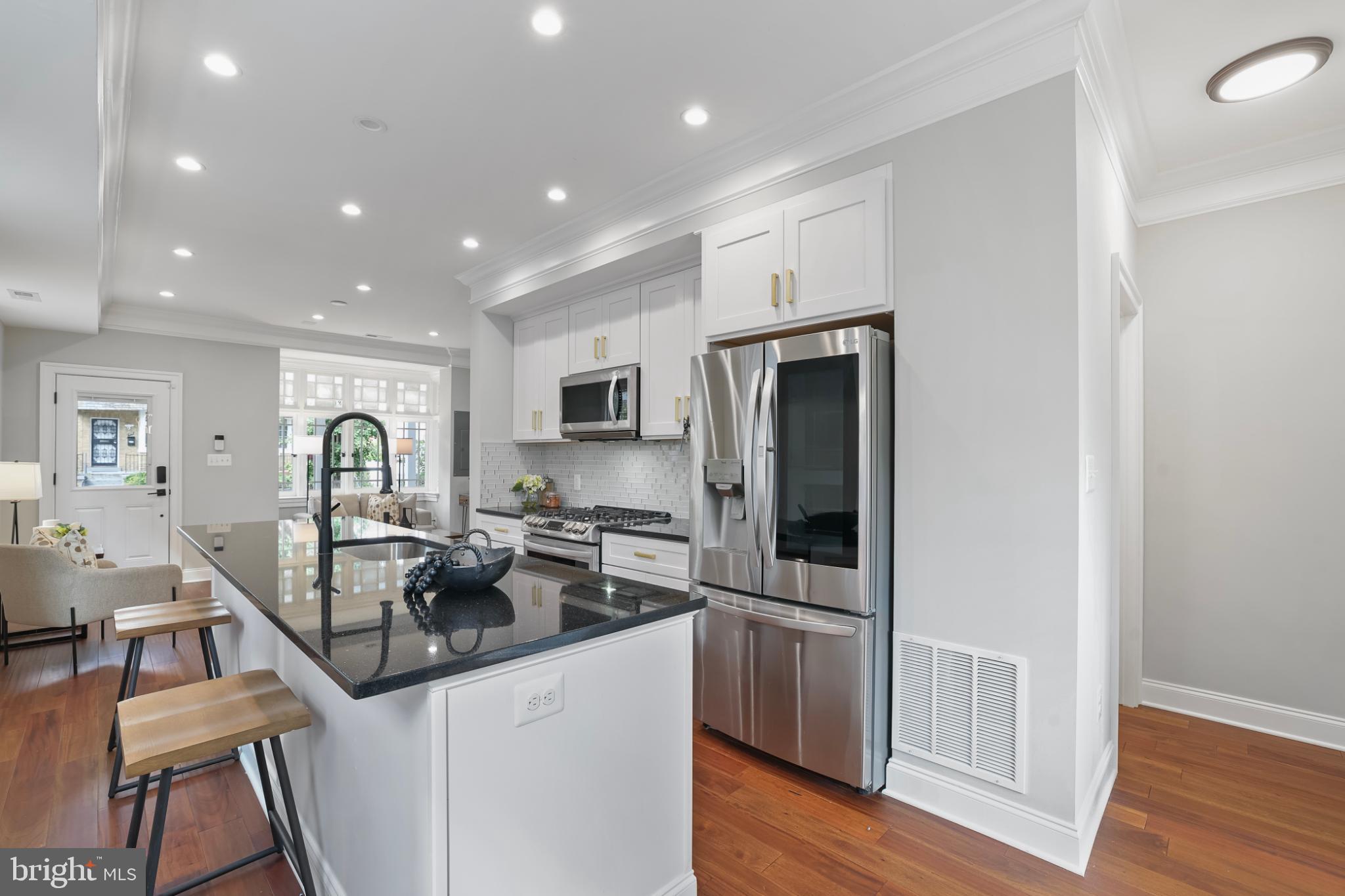 812 TEWKESBURY PLACE NW