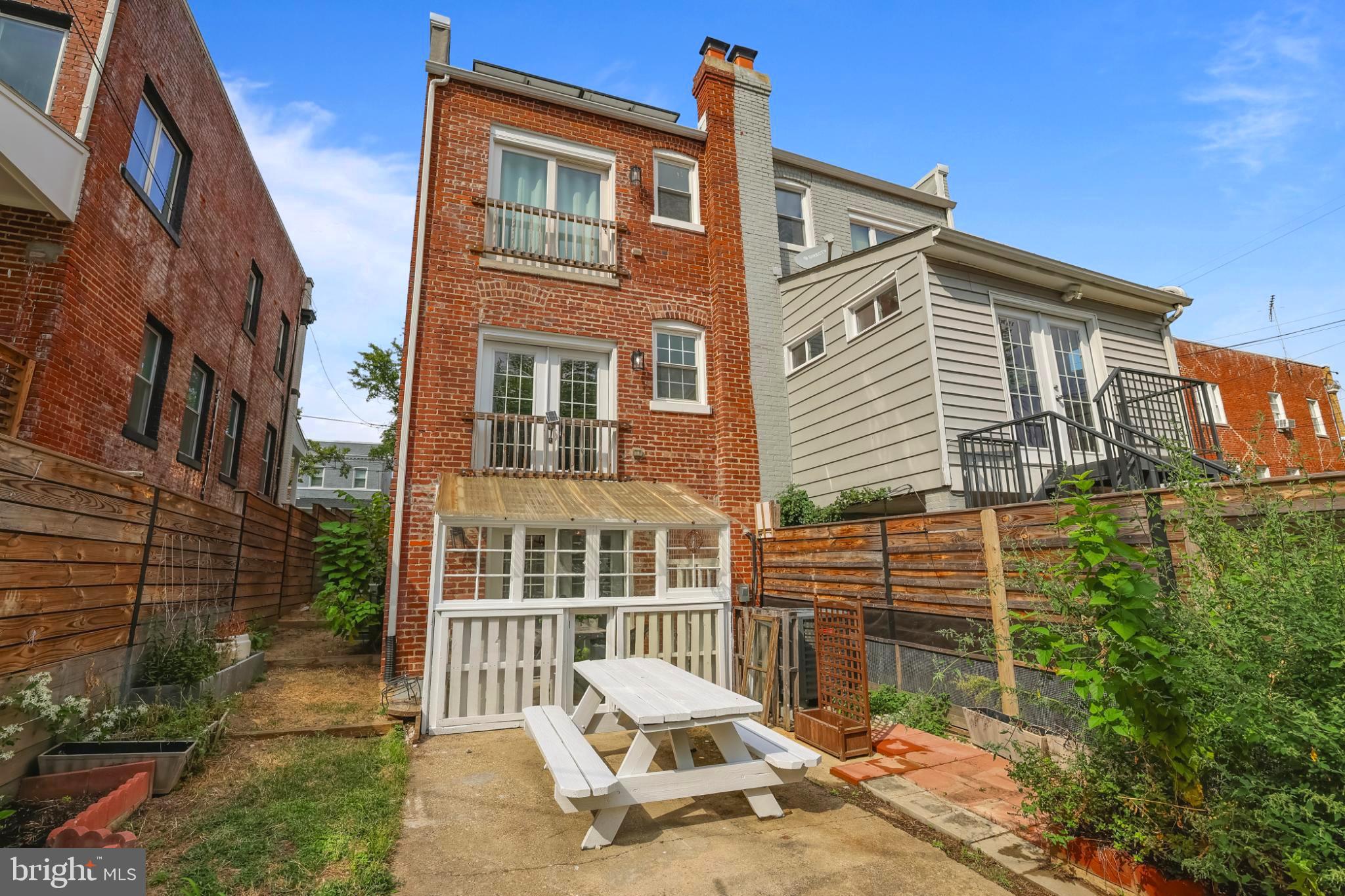 812 TEWKESBURY PLACE NW