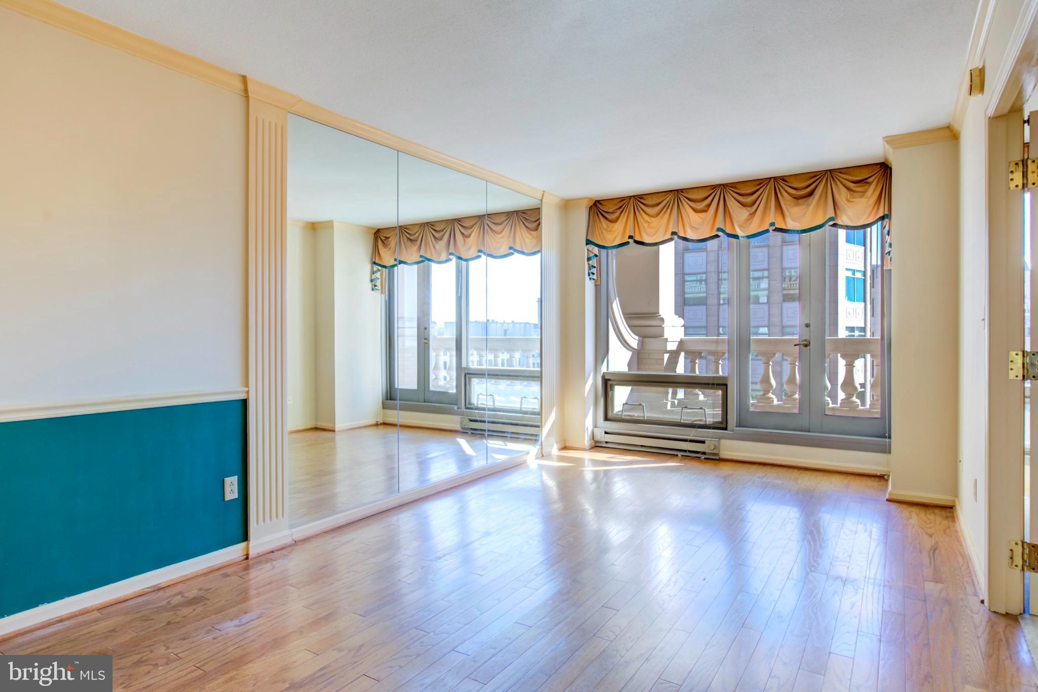 701 PENNSYLVANIA AVENUE NW 1114