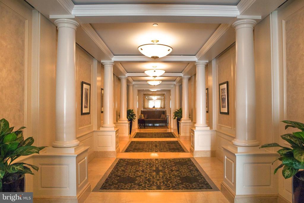 701 PENNSYLVANIA AVENUE NW 1114