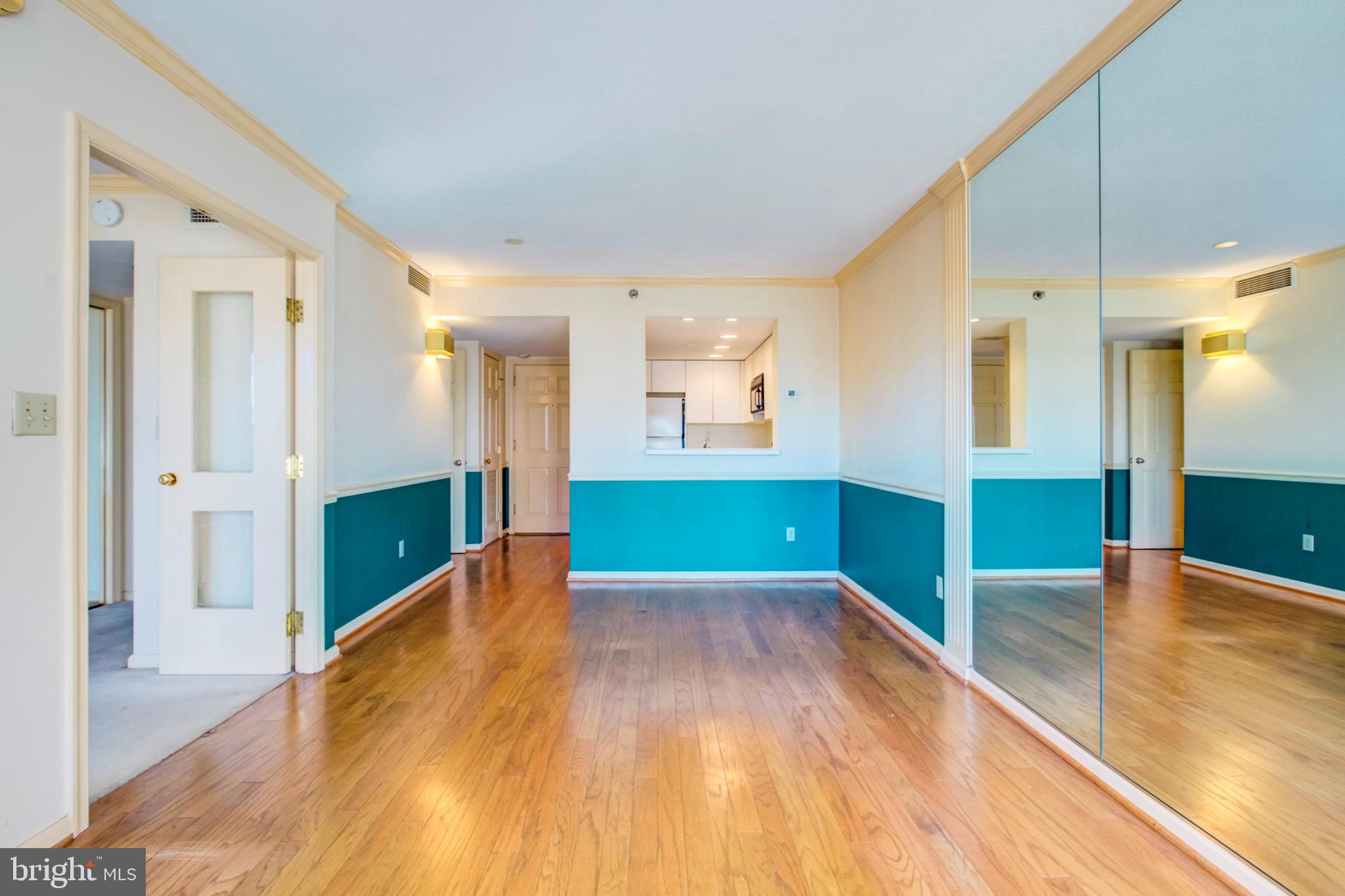701 PENNSYLVANIA AVENUE NW 1114
