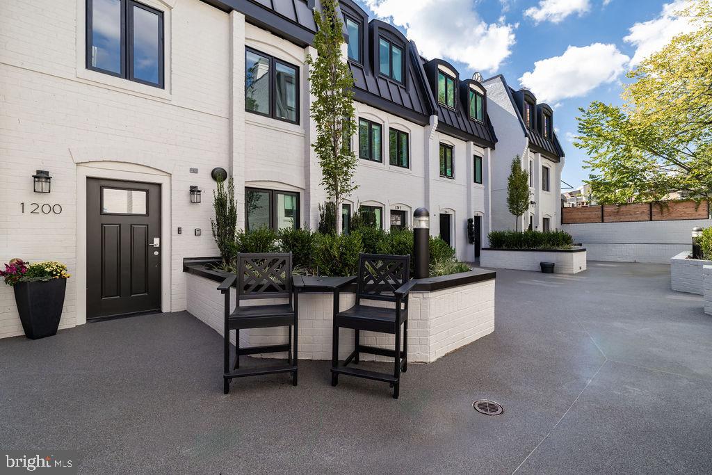 1202 POTOMAC STREET NW