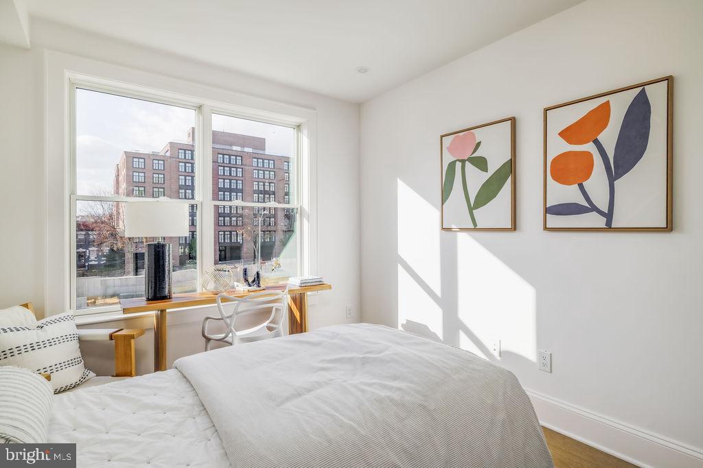 2460 ONTARIO ROAD NW