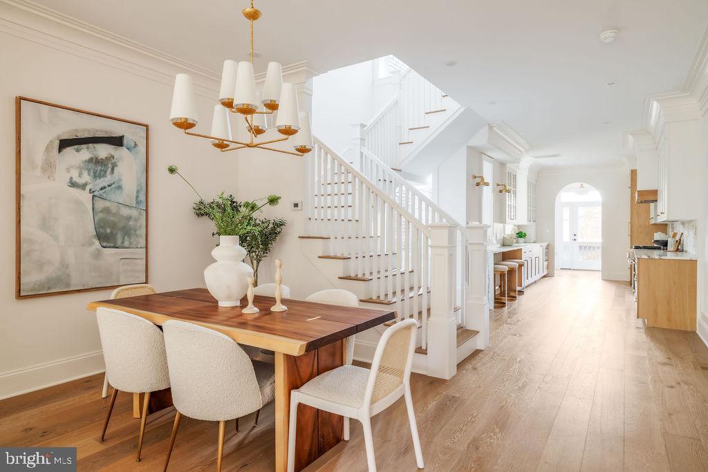 2460 ONTARIO ROAD NW