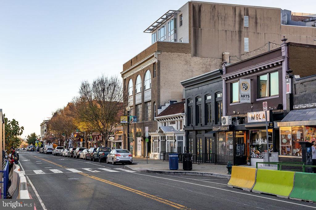 2460 ONTARIO ROAD NW