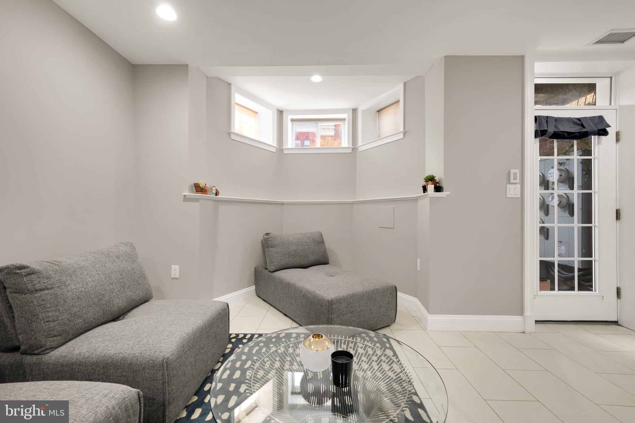 1135 6TH STREET NW 1