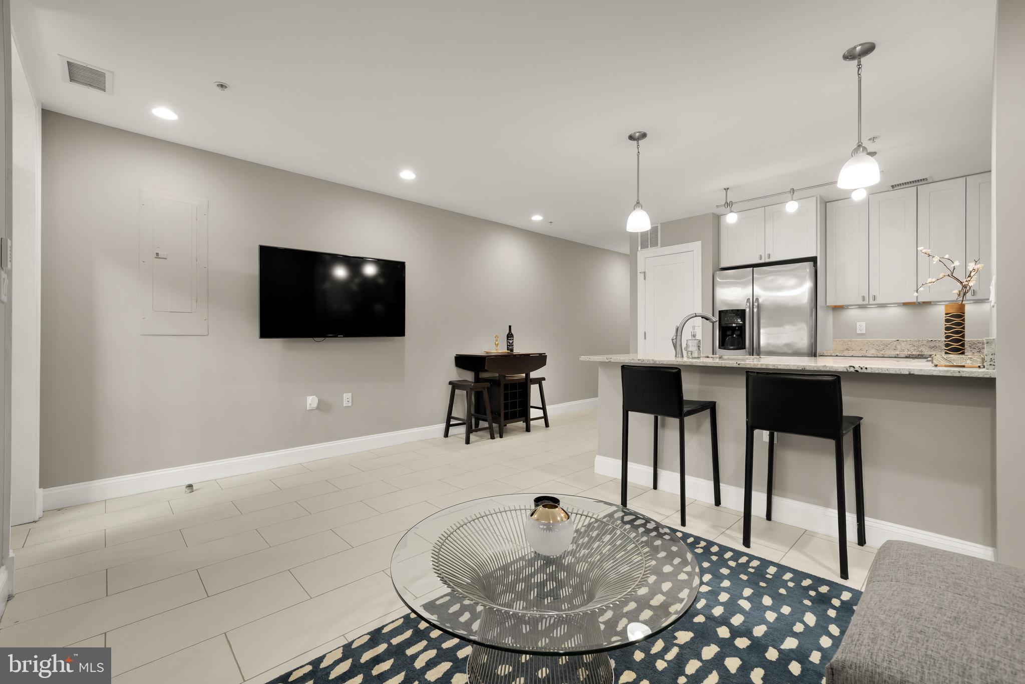 1135 6TH STREET NW 1