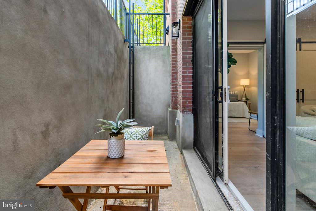 2019 M STREET NE 1