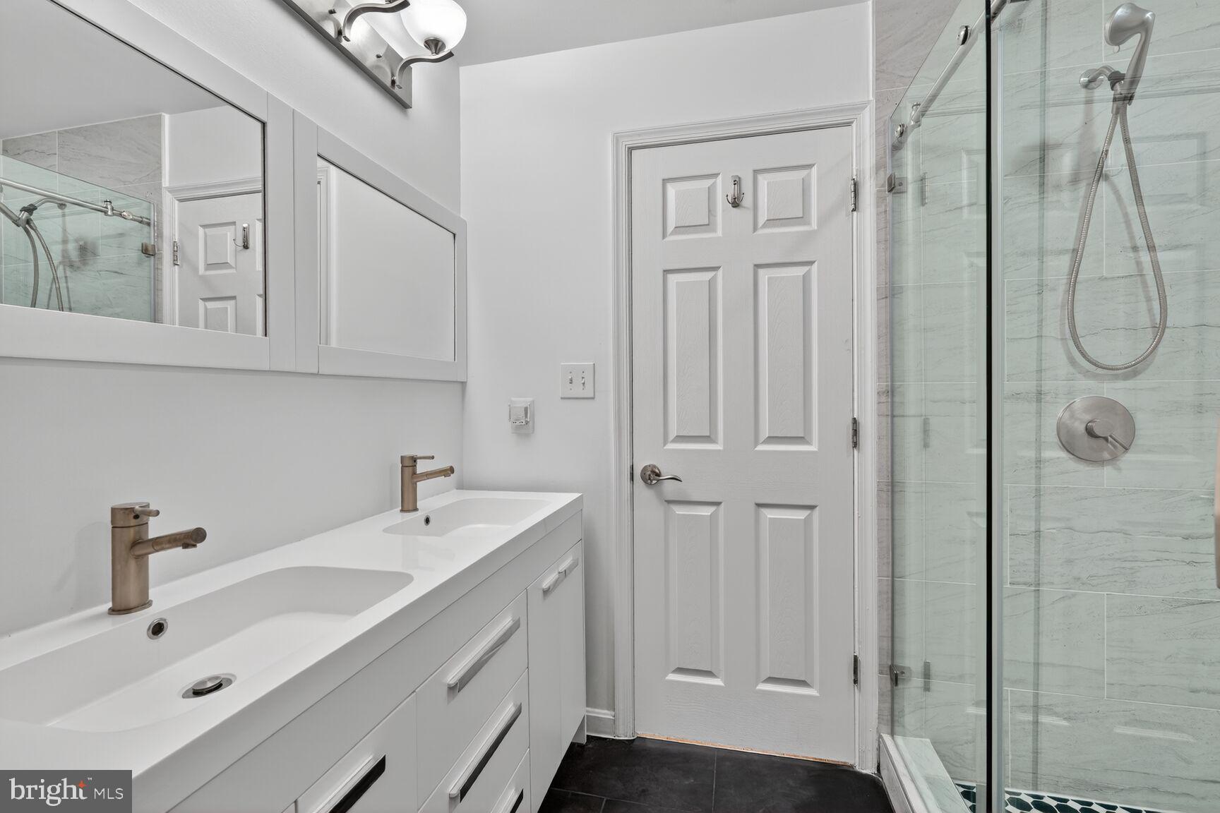 1242 ANACOSTIA ROAD SE