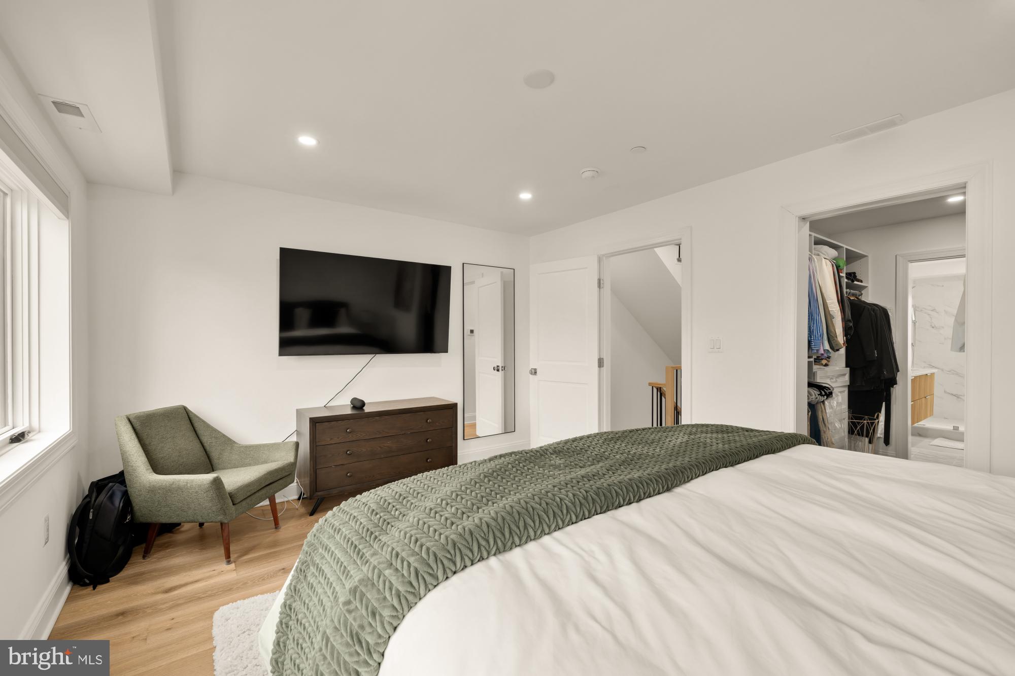 1202 POTOMAC STREET NW T6