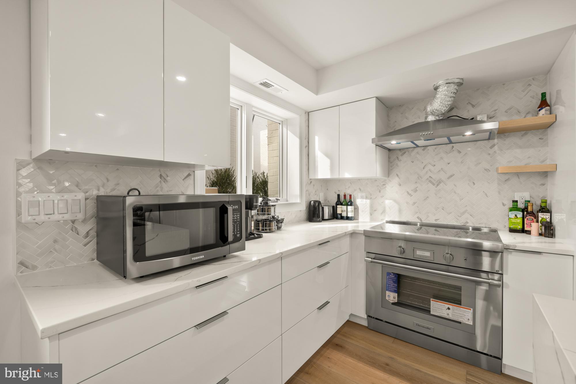 1202 POTOMAC STREET NW T6