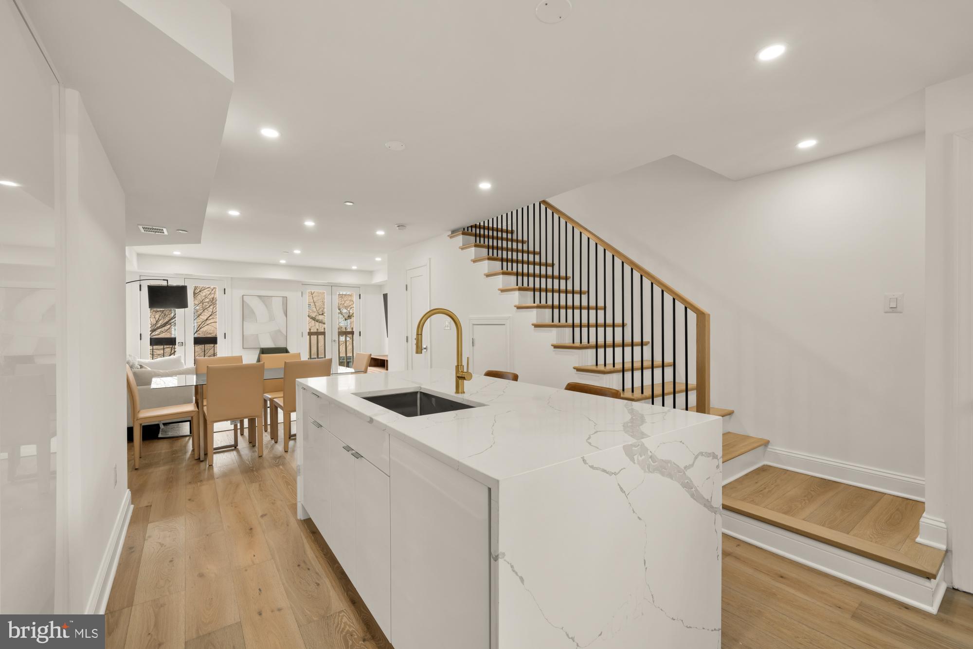 1202 POTOMAC STREET NW T6