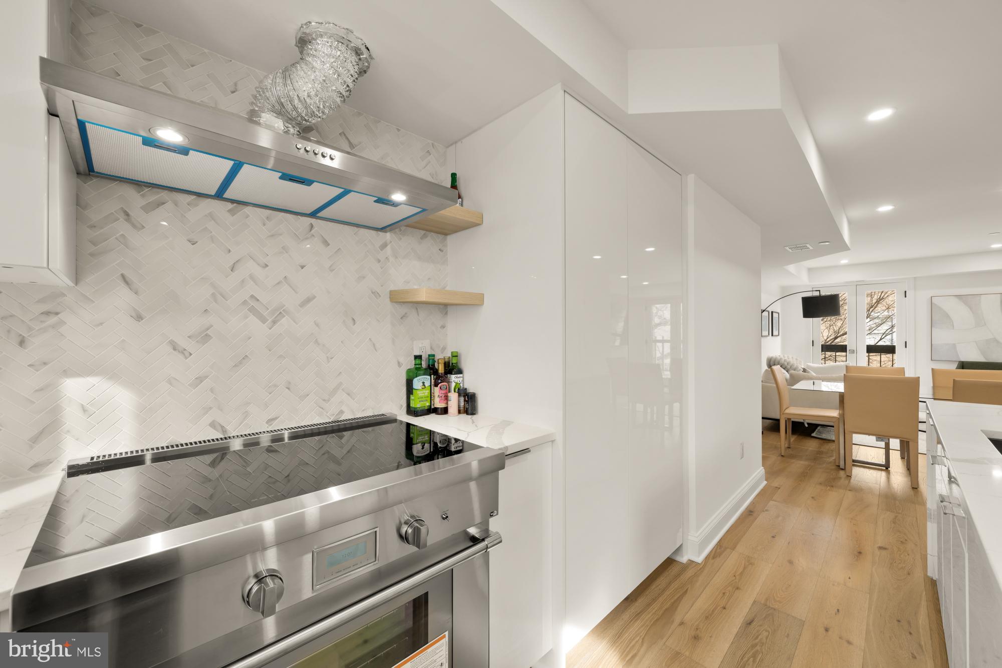 1202 POTOMAC STREET NW T6