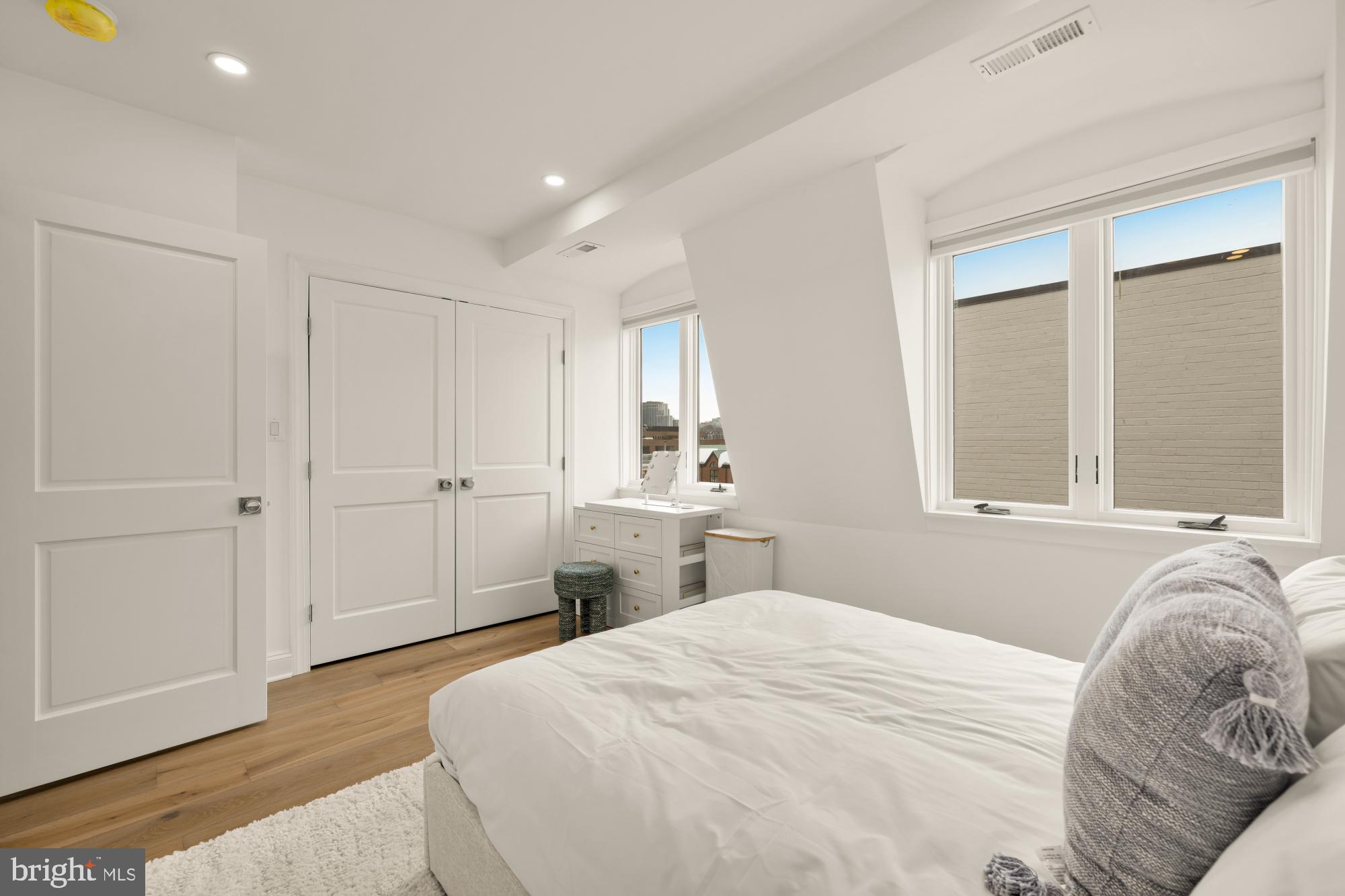 1202 POTOMAC STREET NW T6