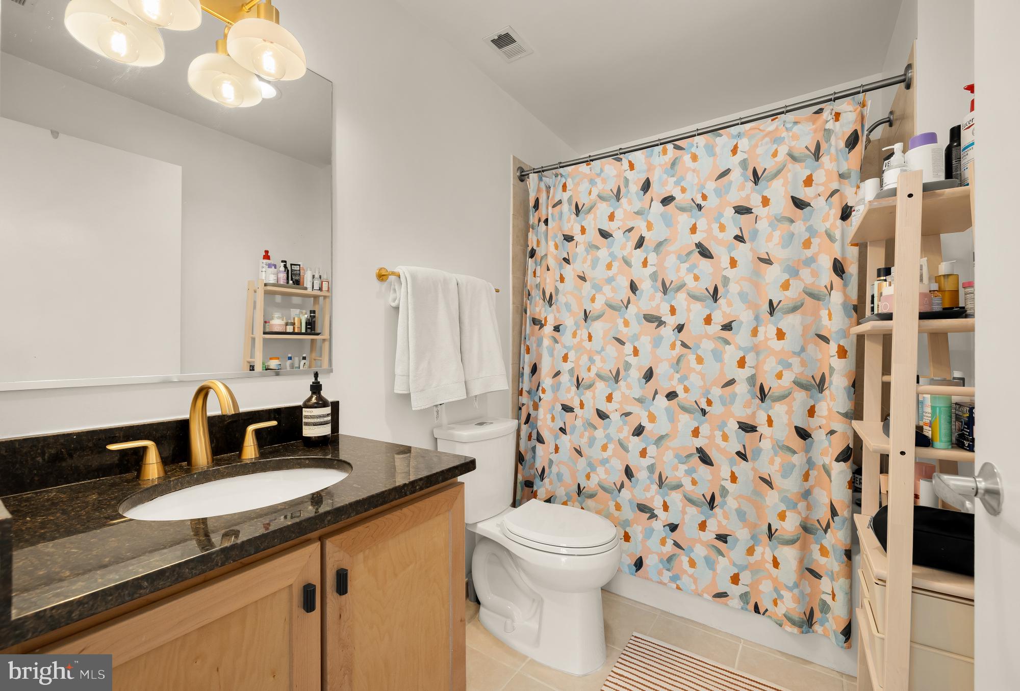 150 V STREET NW V204
