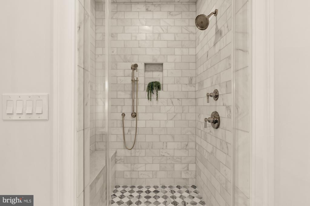 25 T STREET NW