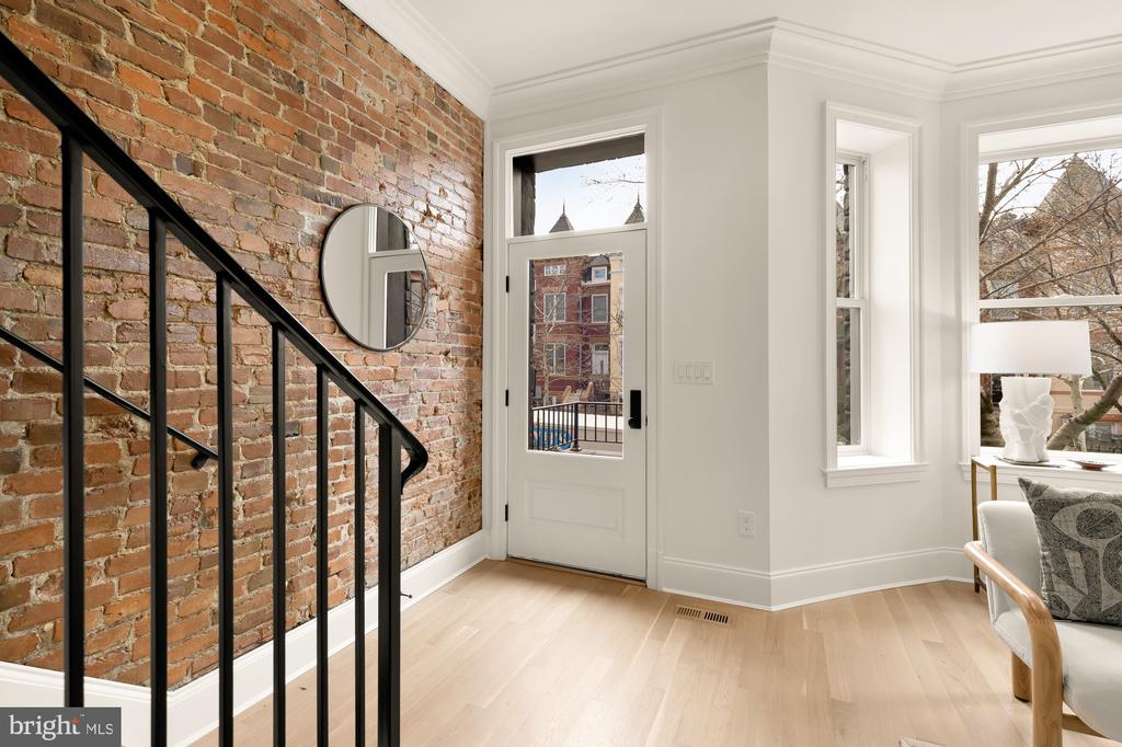 25 T STREET NW