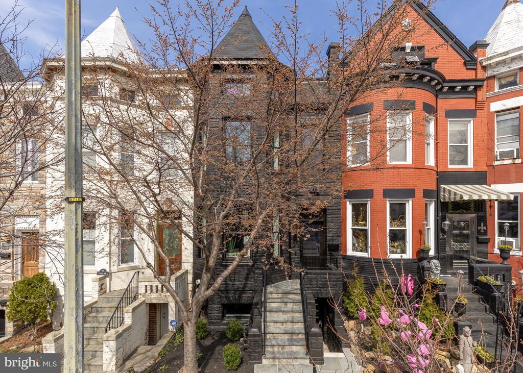 25 T STREET NW