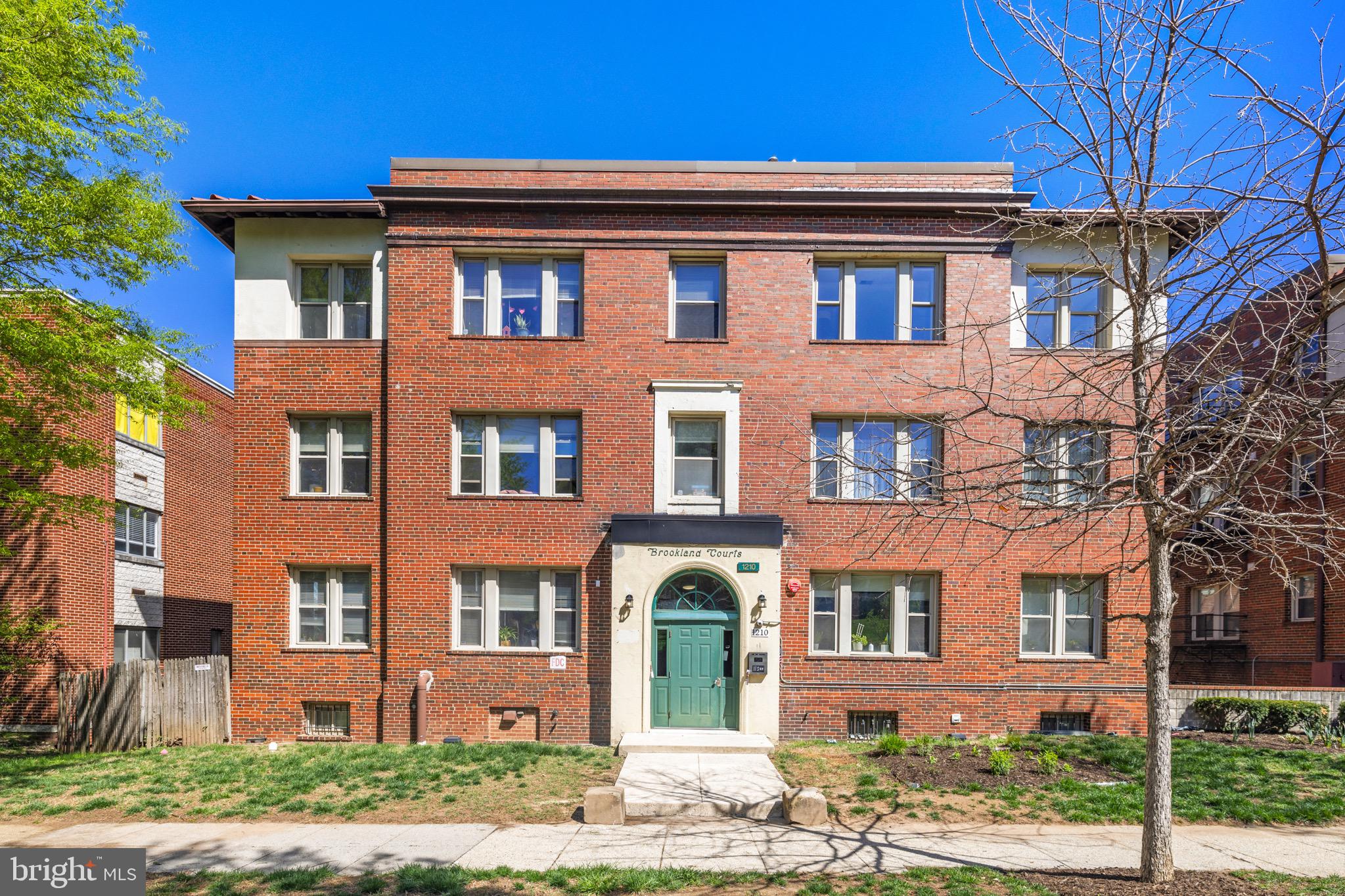1210 PERRY STREET NE 201