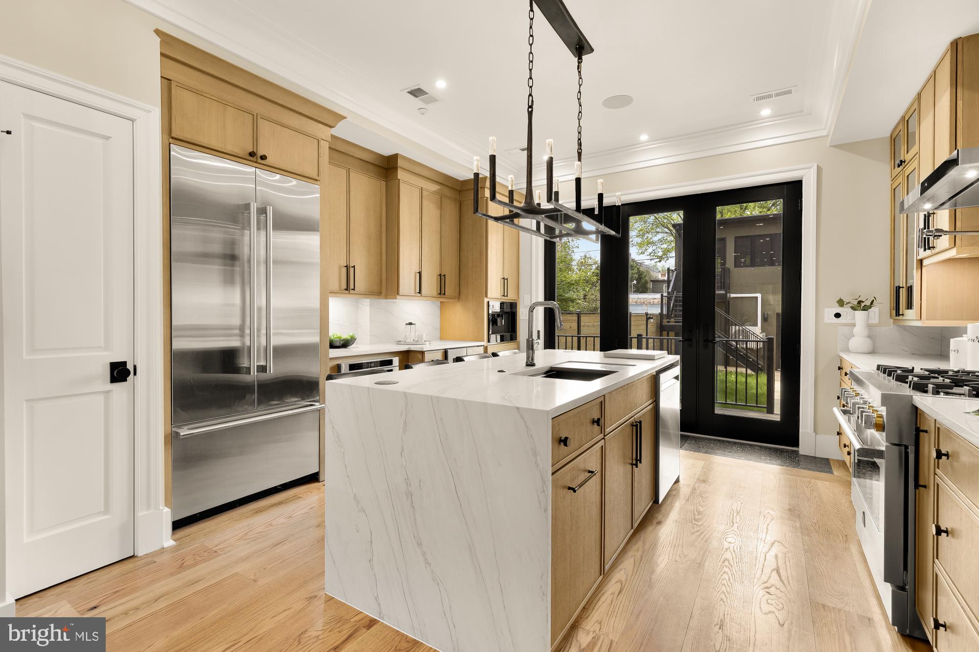 235 12TH STREET SE
