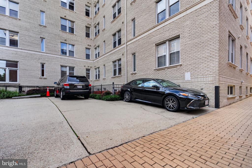 1619 R STREET NW 101