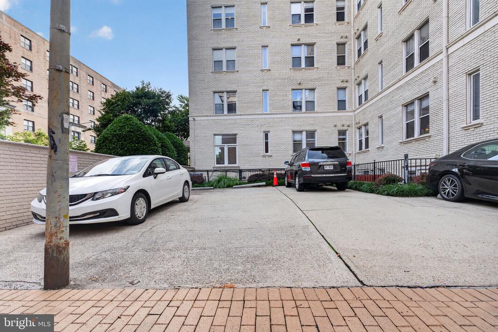 1619 R STREET NW 101