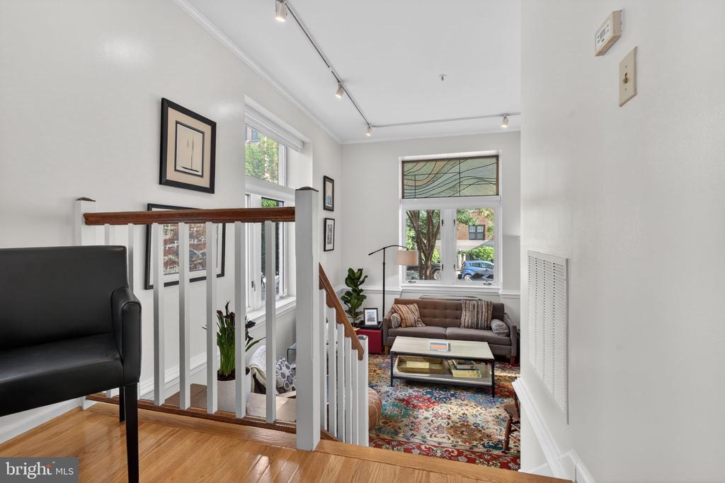 1619 R STREET NW 101
