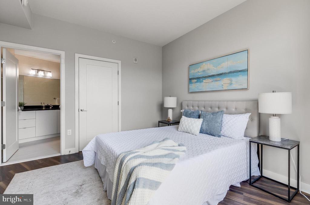 460 NEW YORK AVENUE NW Unit: 607