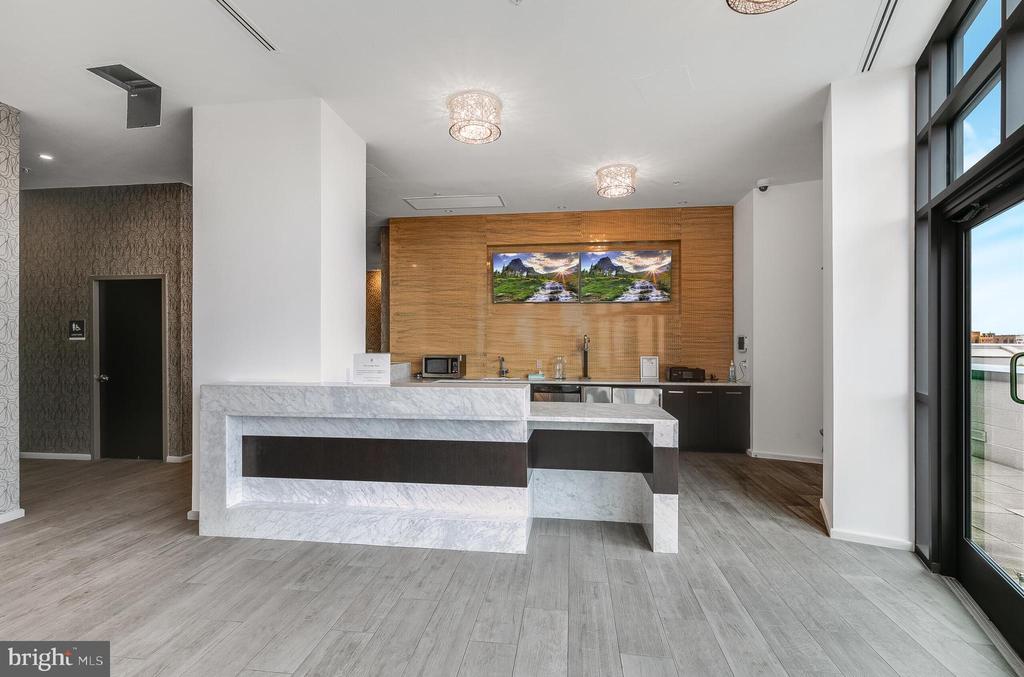 460 NEW YORK AVENUE NW Unit: 607