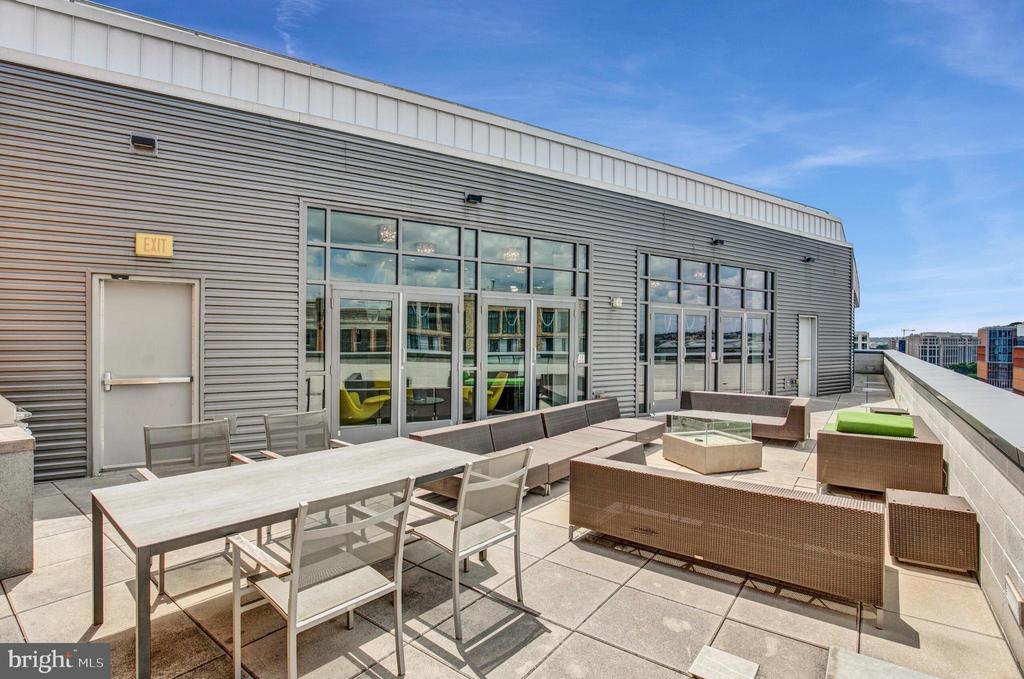 460 NEW YORK AVENUE NW Unit: 607