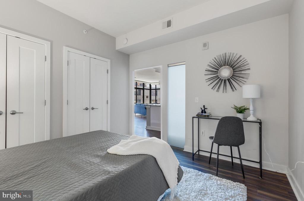 460 NEW YORK AVENUE NW Unit: 607