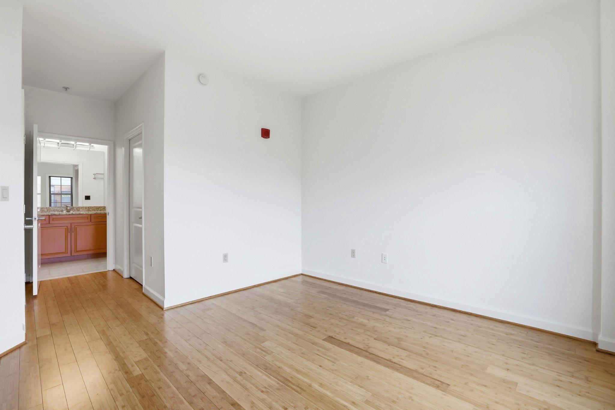 1111 25TH STREET NW 906