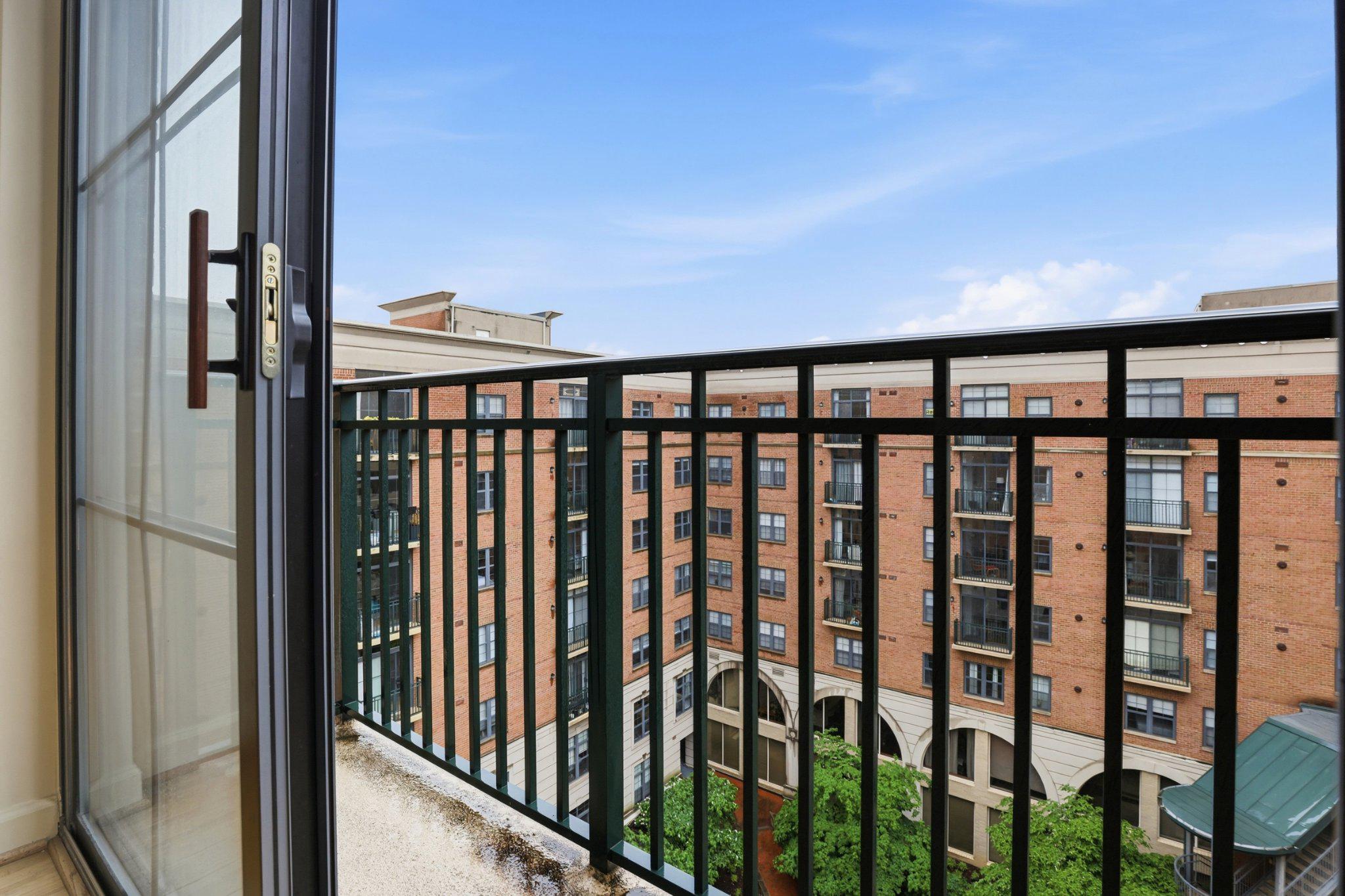 1111 25TH STREET NW 906