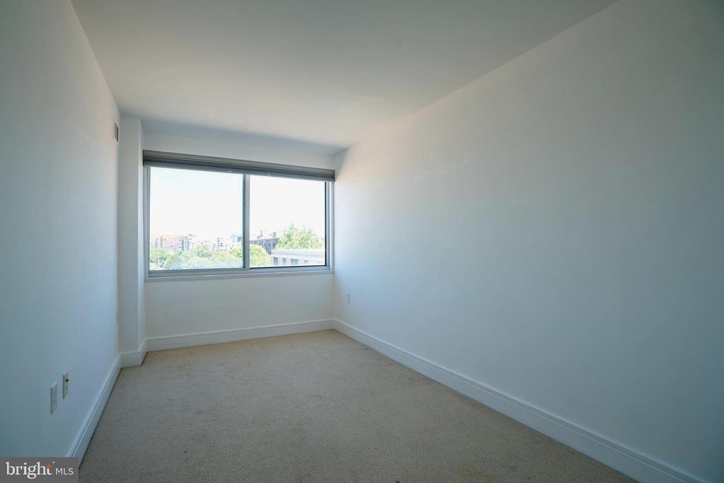 800 4TH STREET SW N609