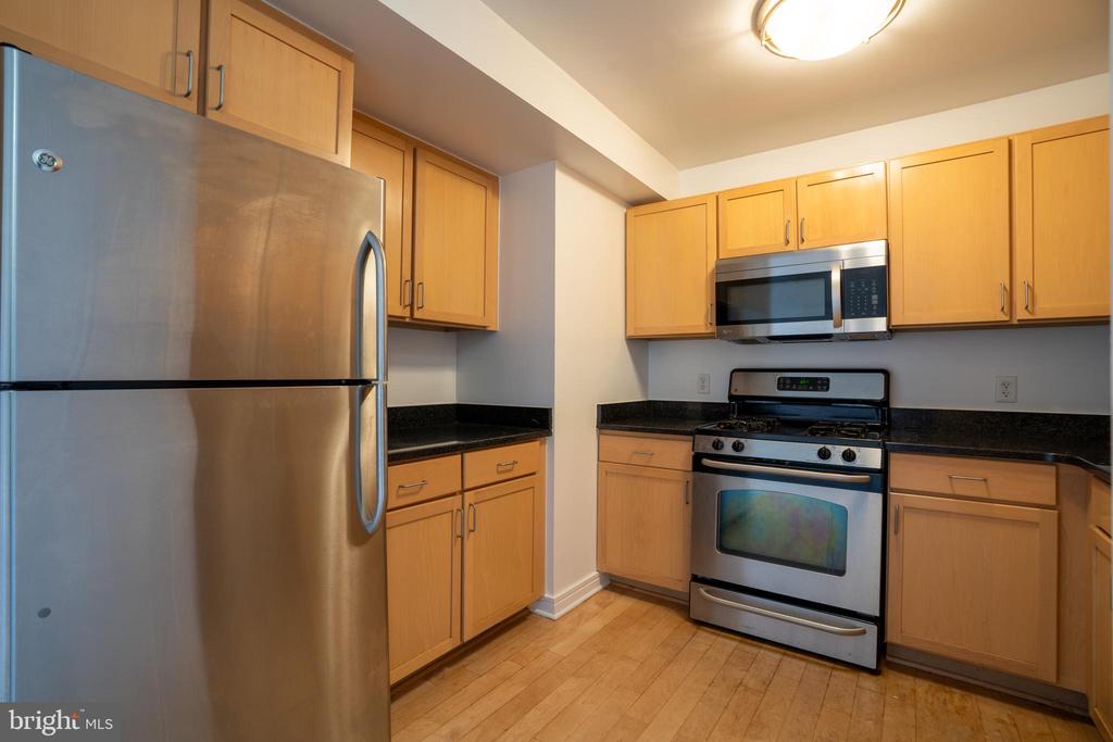 800 4TH STREET SW N609