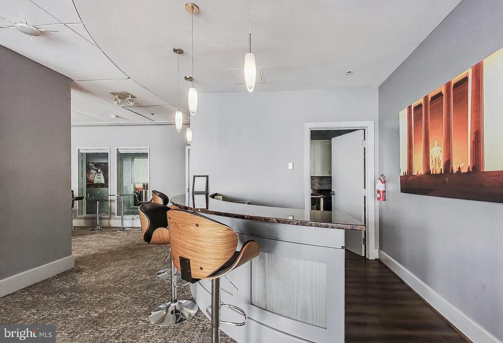 800 4TH STREET SW N609