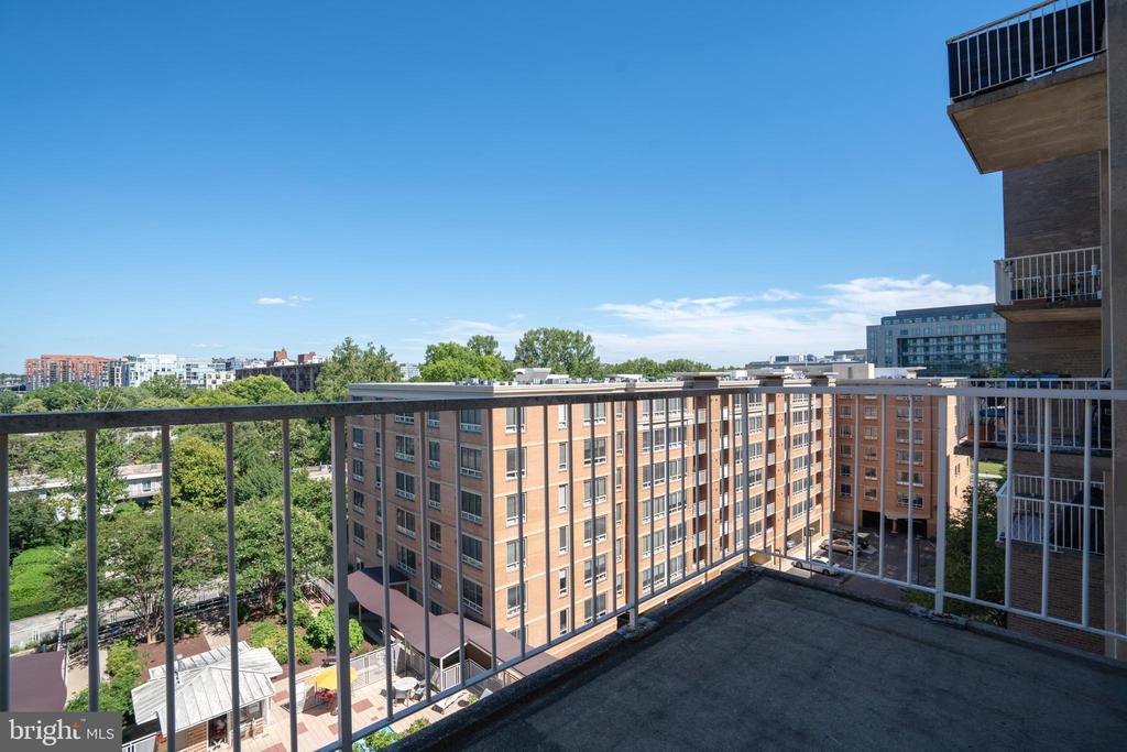 800 4TH STREET SW N609
