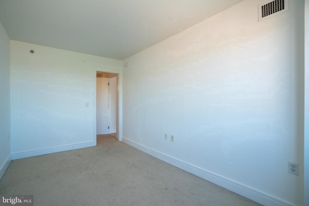 800 4TH STREET SW N609