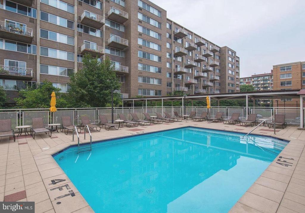 800 4TH STREET SW N609