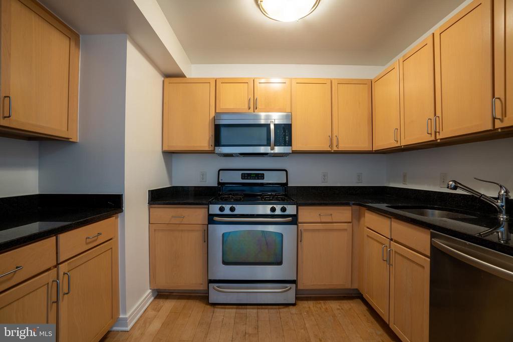 800 4TH STREET SW N609